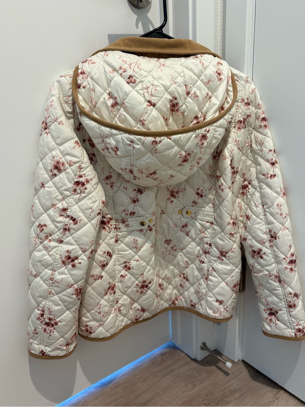 Vineyard Vines Cream Quilted Jacket with Pink Floral Print and Tan Corduroy Trim - Picture 2 of 4